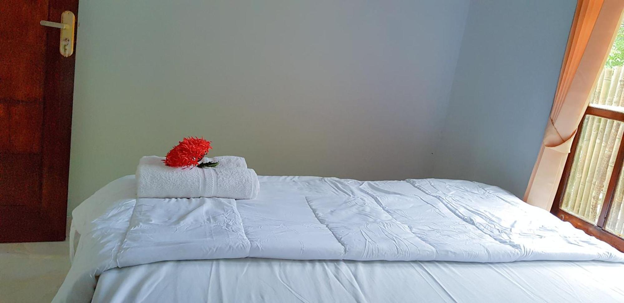Putri Nyale Bungalow Kuta  Екстер'єр фото